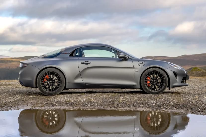 Электрический Alpine A110 бросает вызов Porsche