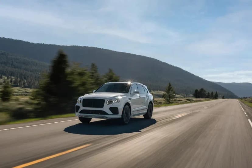 Новый Bentley Bentayga Speed с динамикой последнего