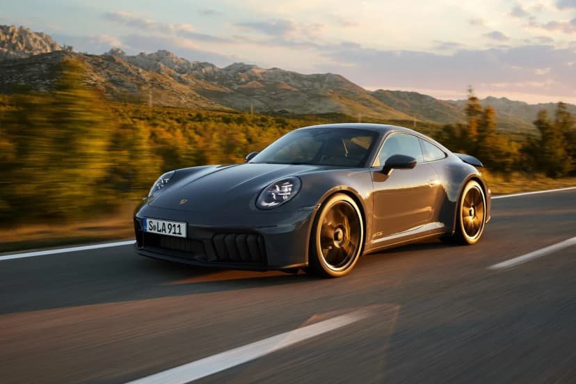Porsche 911 Turbo: новая эра мощности с гибридным акцентом