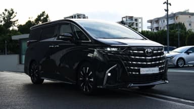 Front three-quarter view on a Limassol street. Car 97