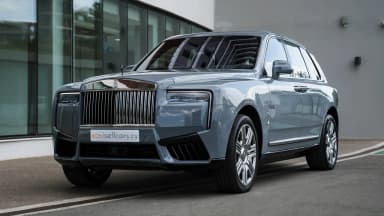 Front three-quarter, Burnout Grey Cullinan Series II, Pantheon grille. Car 83