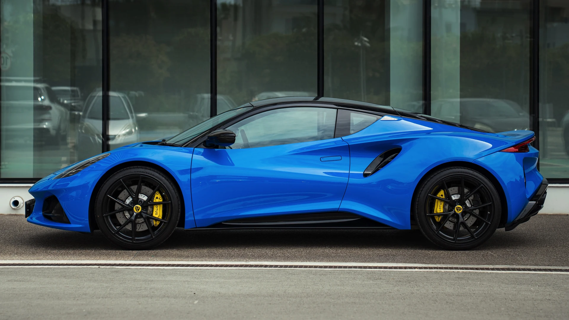 Design and aerodynamic detail. Car 76