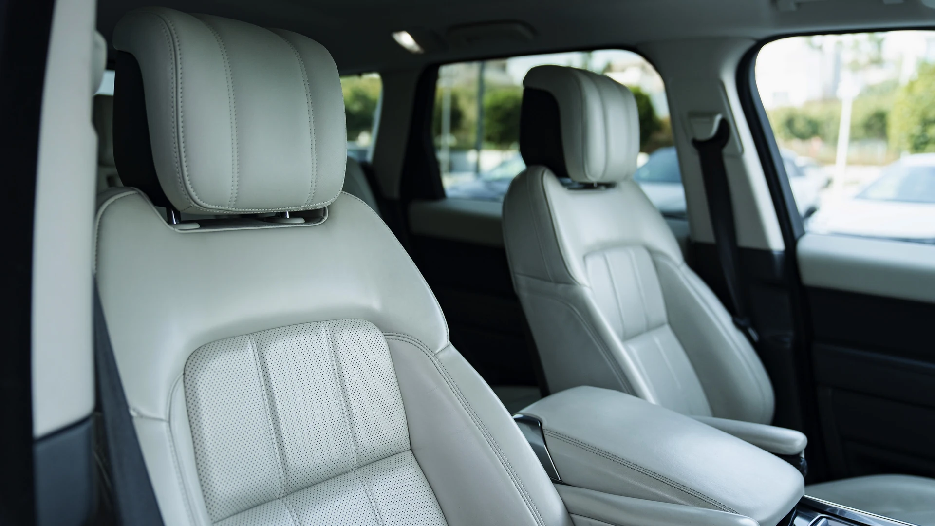 Interior trim detail. Car 71