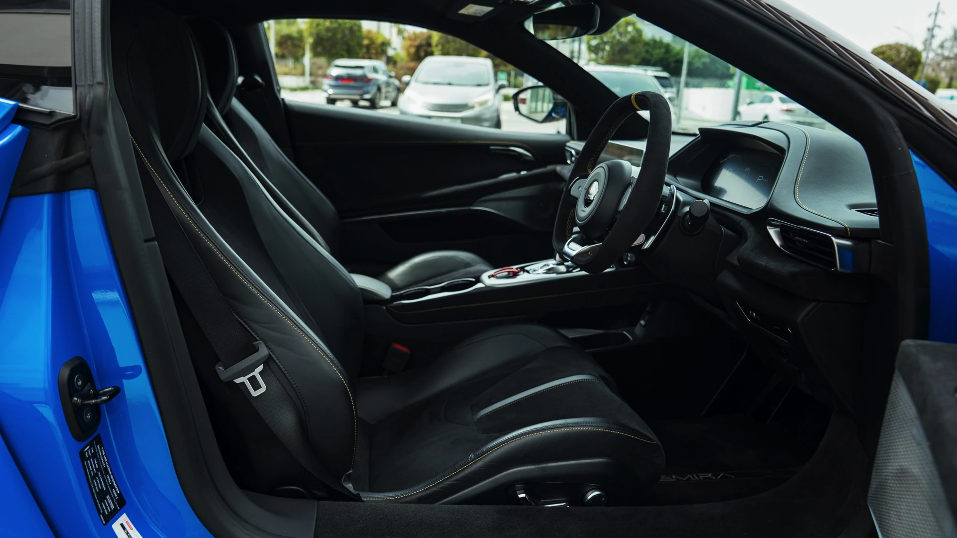 Exterior styling detail. Car 76