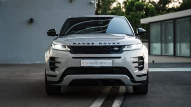 Front view with the grille and Range Rover bonnet lettering. Car 89