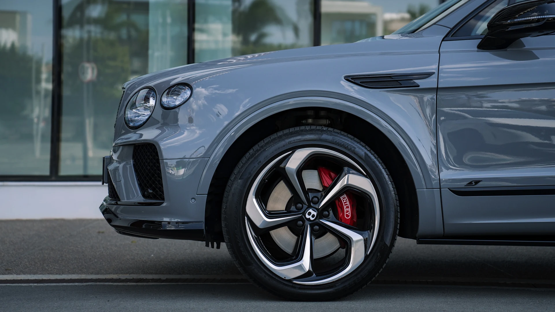 Design and aerodynamic detail. Car 72