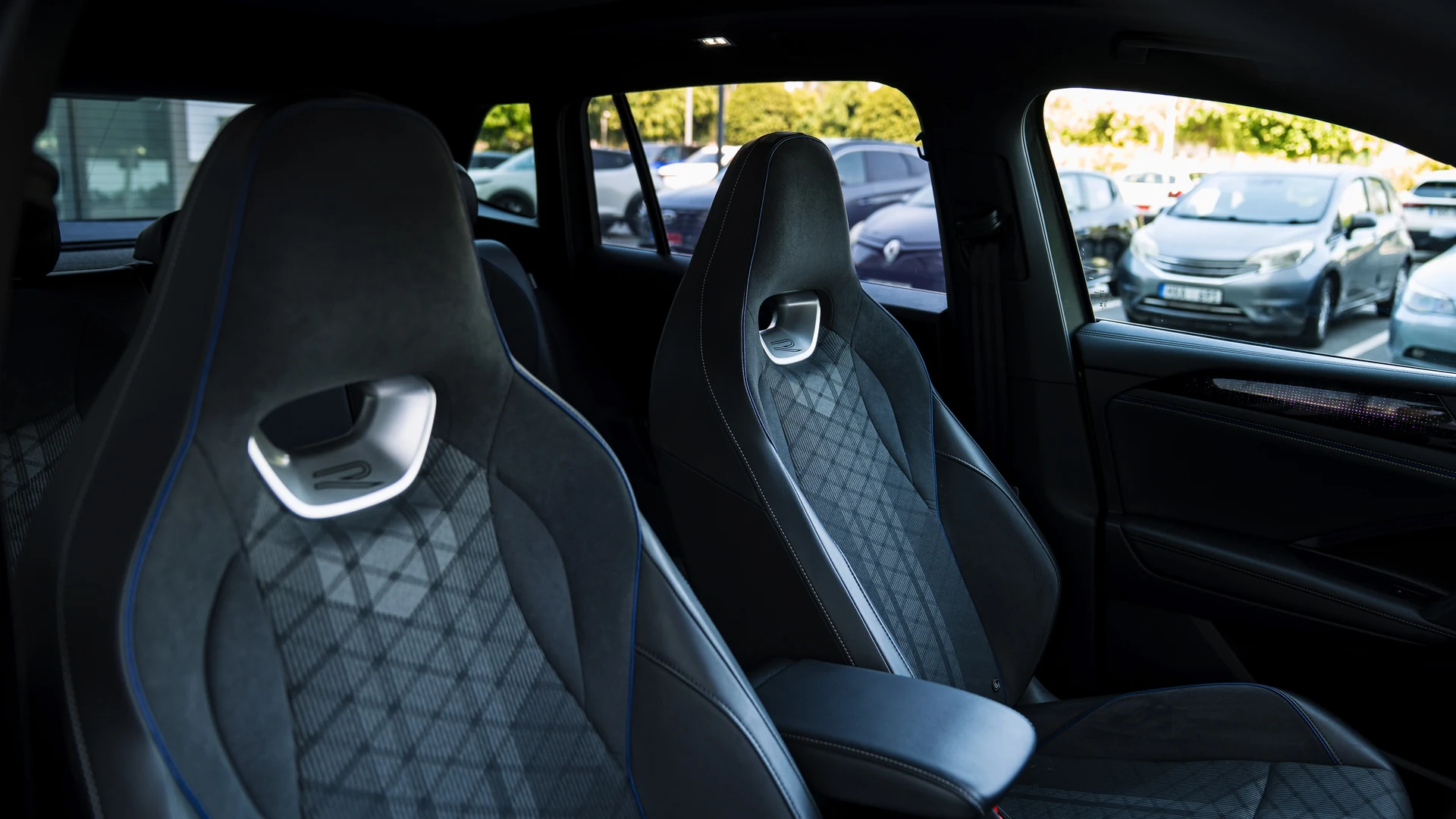 Front seat detail, R-Line upholstery. Car 82