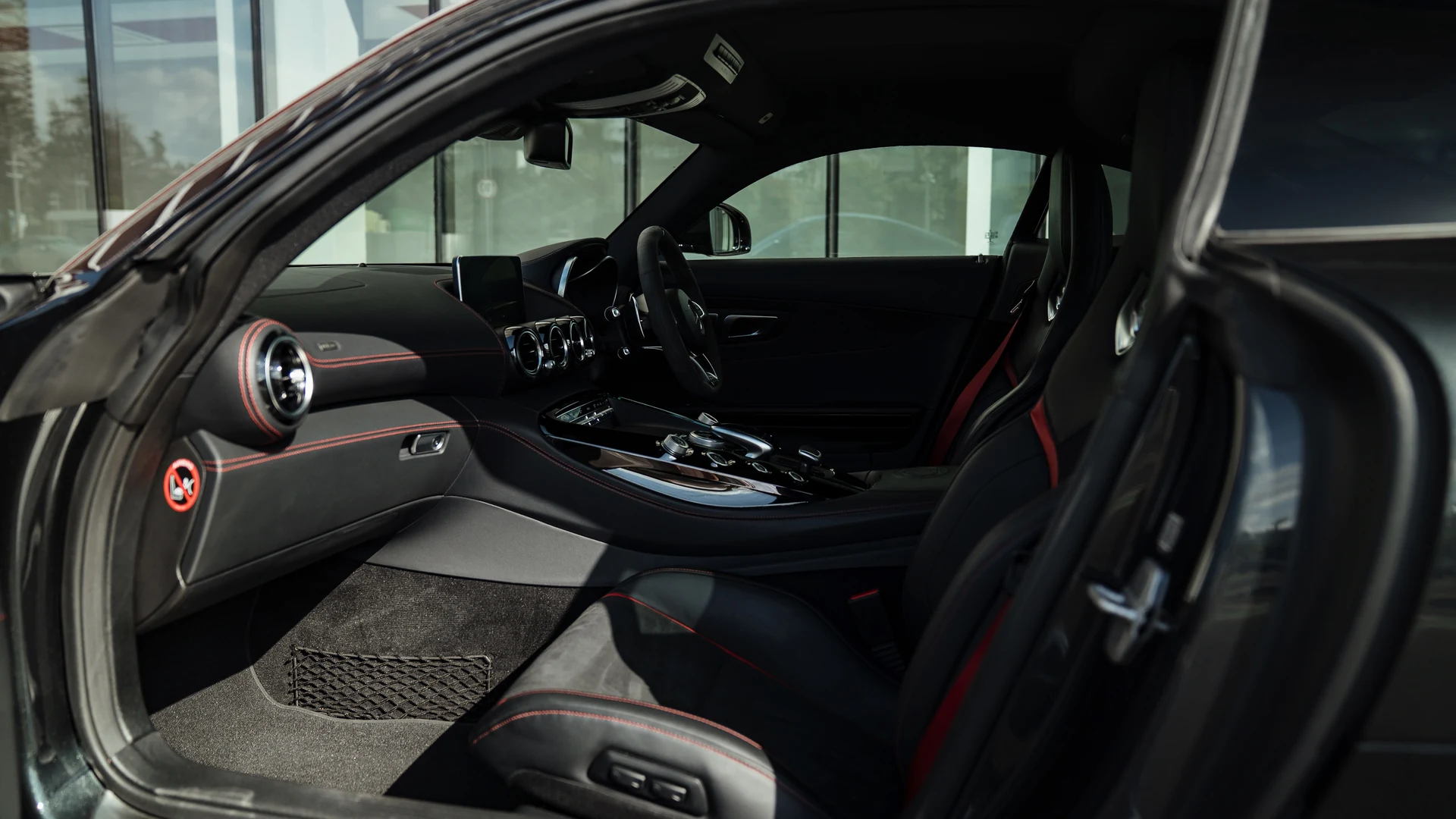 Interior trim detail. Car 77