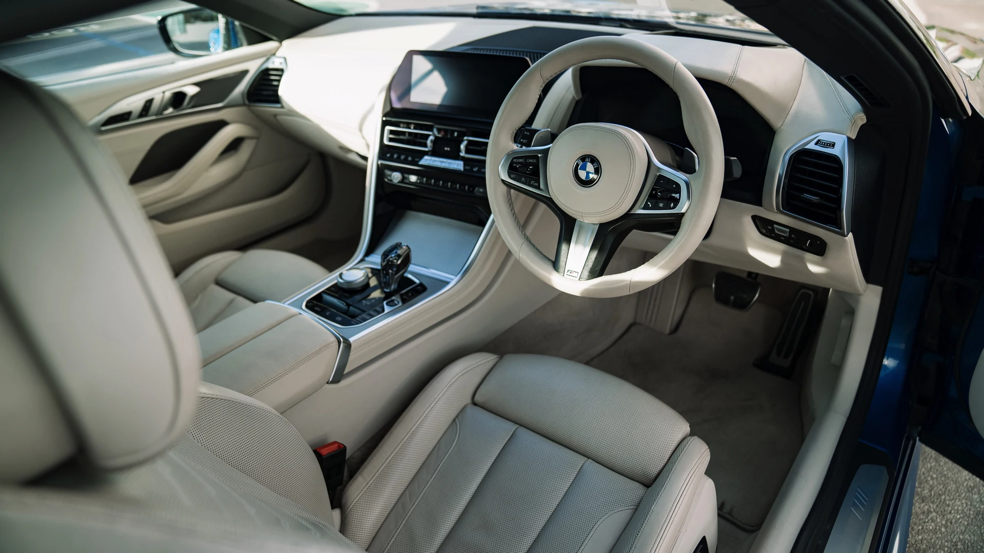 Exterior styling detail. Car 73