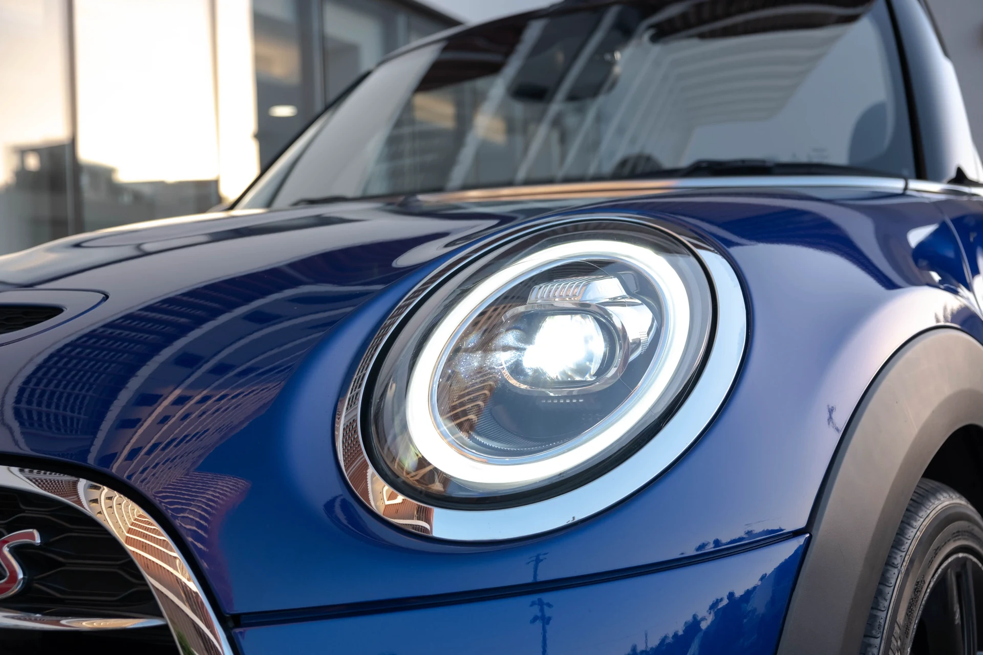 Design and aerodynamic detail. Car 17