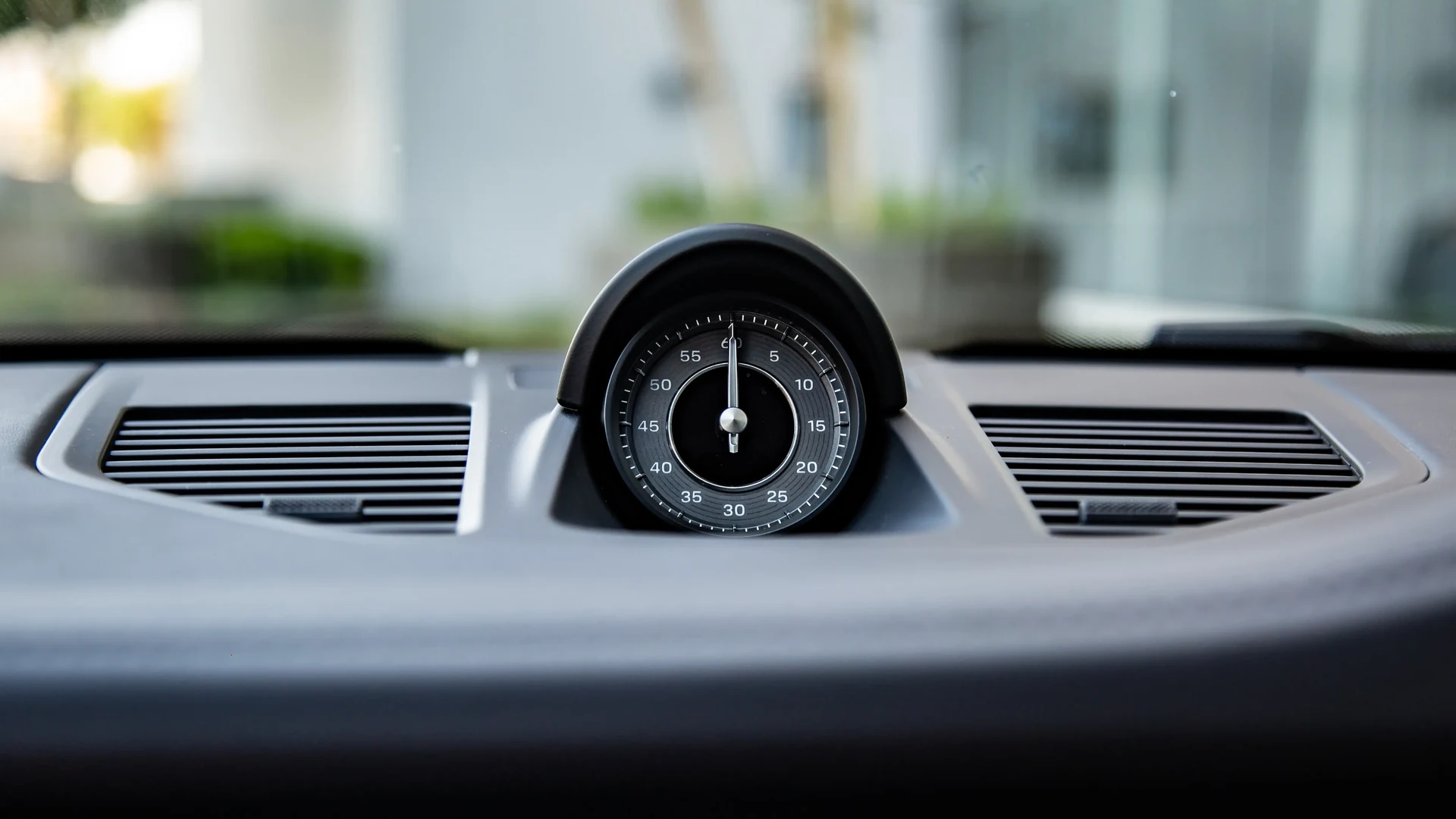 Exterior styling detail. Car 28