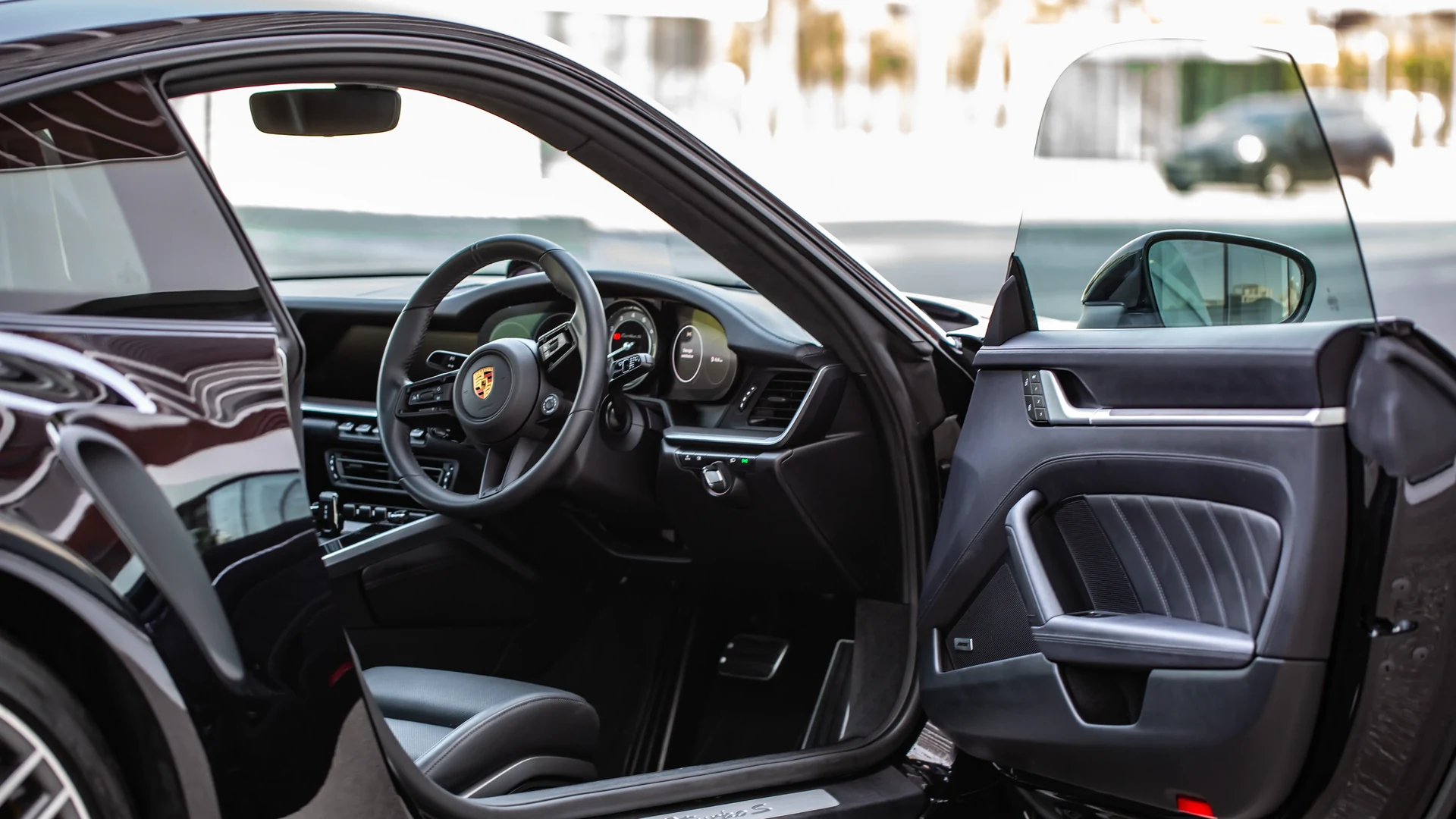 Exterior styling detail. Car 28