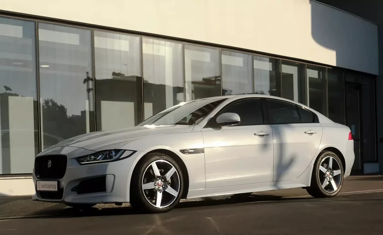 Jaguar XE